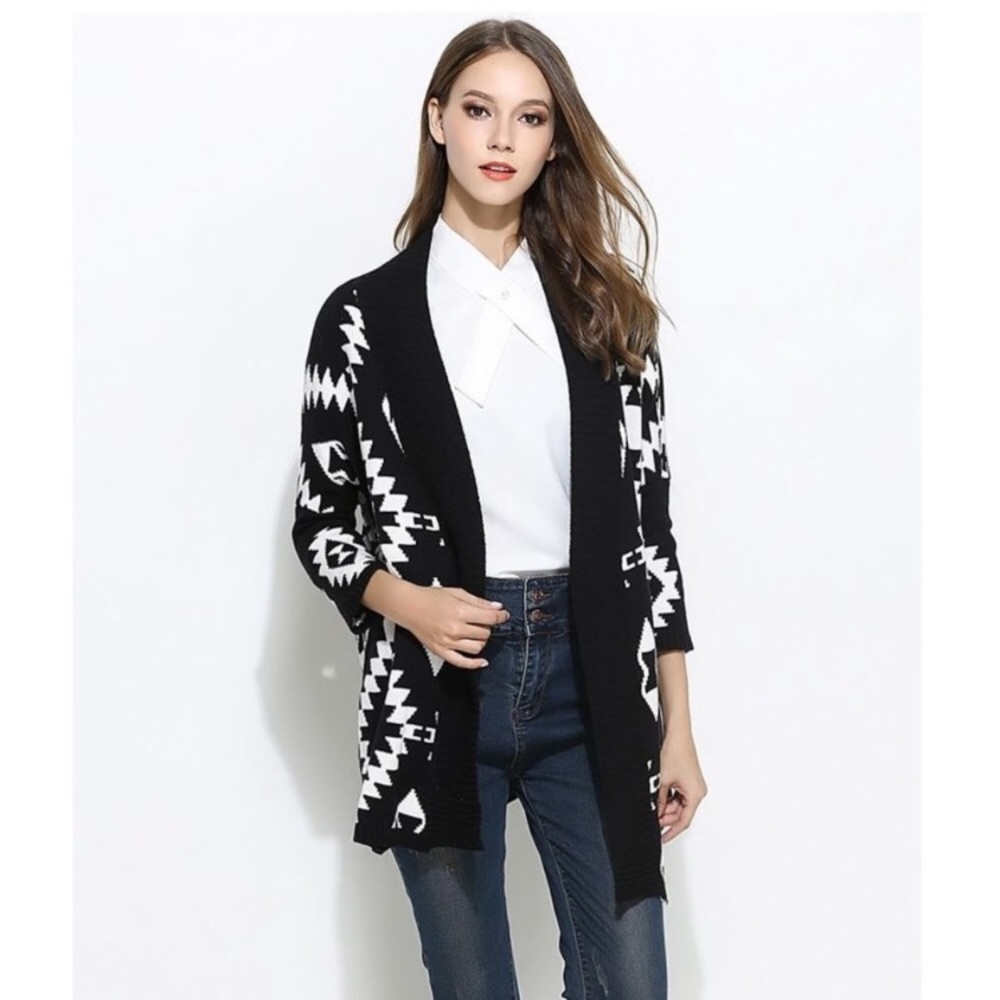 Knitted Geometric Print Cardigan